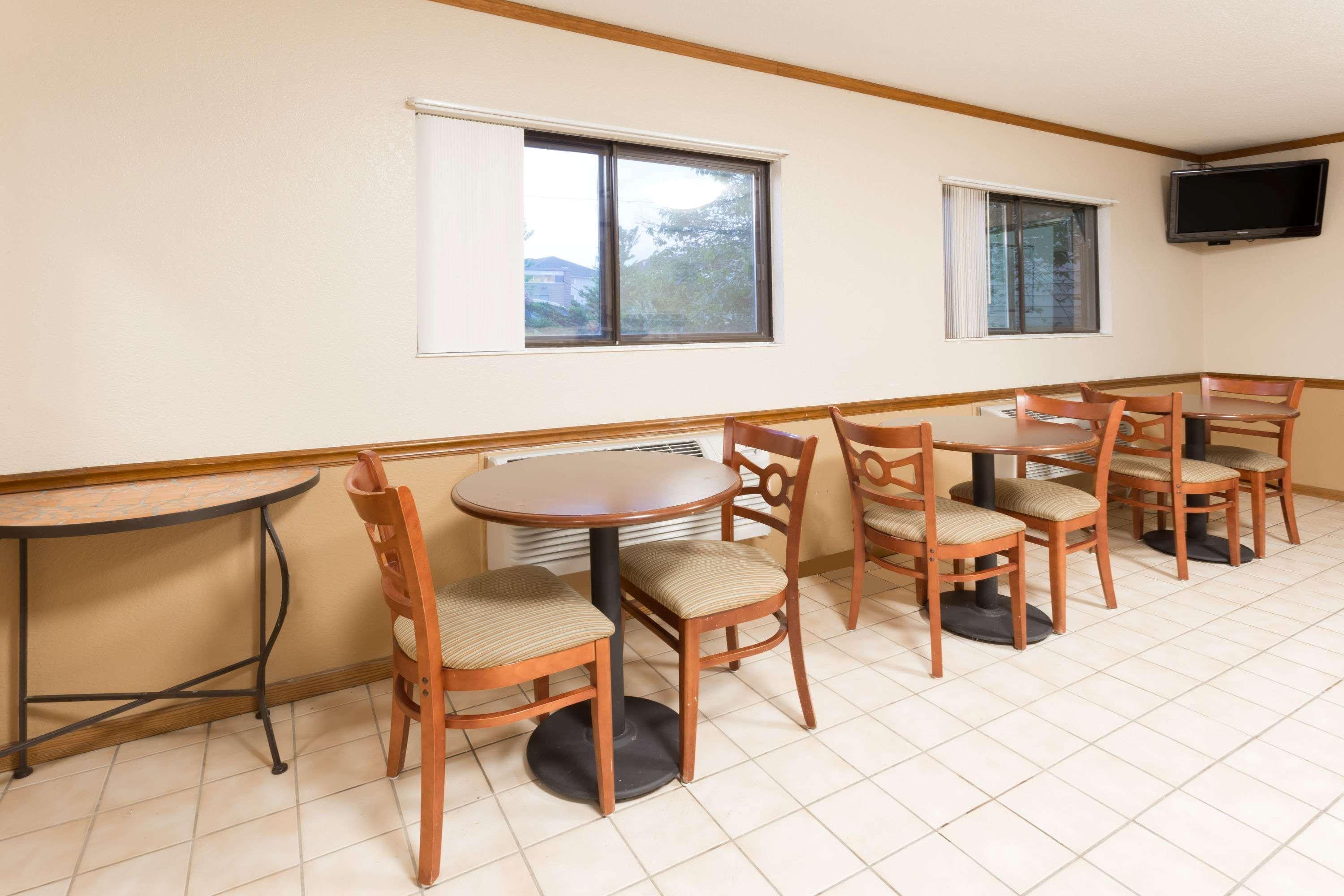 Super 8 By Wyndham Dixon Motel Luaran gambar