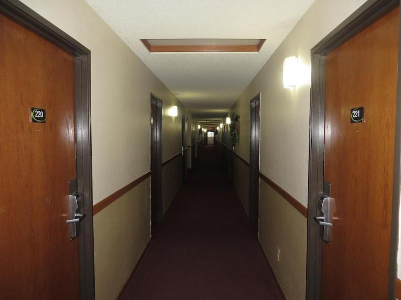 Super 8 By Wyndham Dixon Motel Luaran gambar